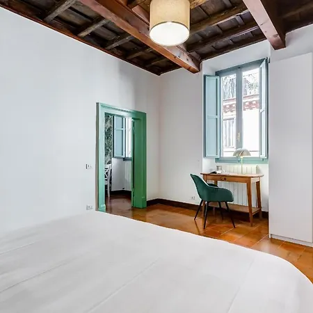 The Unique Pantheon Apartment Rome