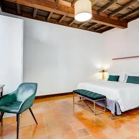 The Unique Pantheon Apartment Rome