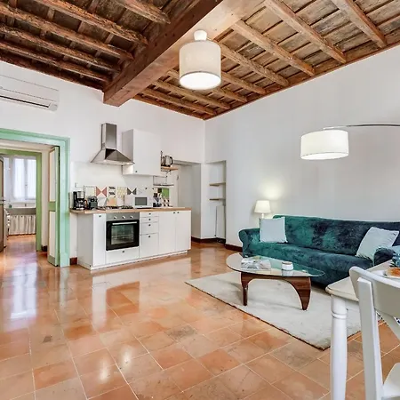 The Unique Pantheon Apartment Rome