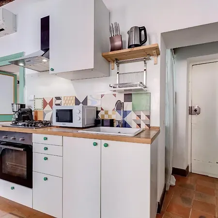 The Unique Pantheon Apartment